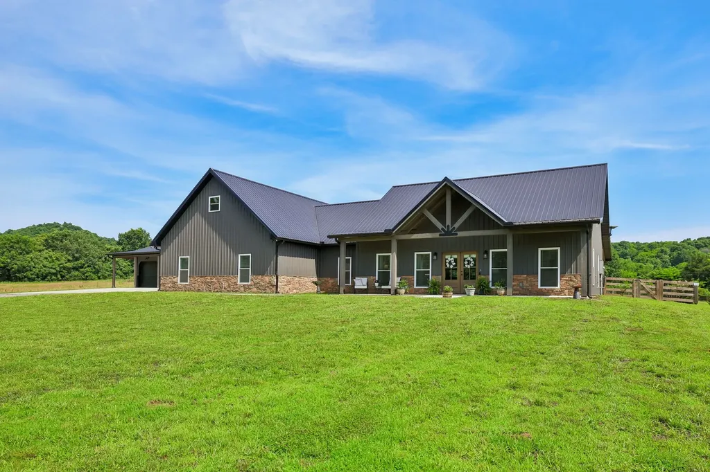 1040 Tate Road Petersburg TN 37144
