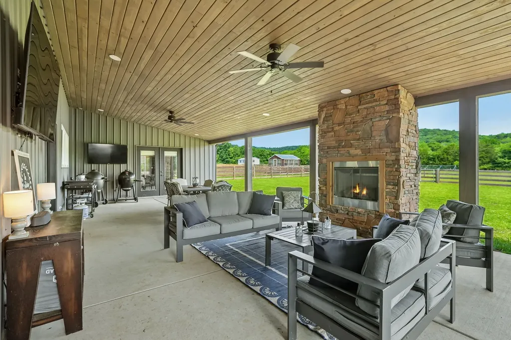 1040 Tate Road Petersburg TN 37144