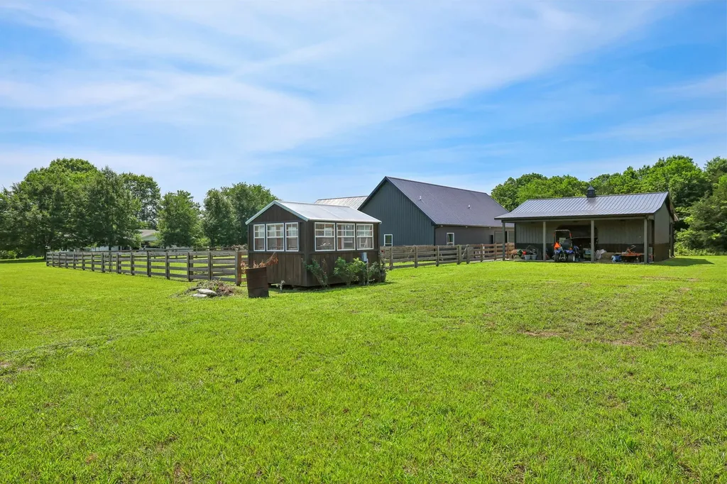 1040 Tate Road Petersburg TN 37144