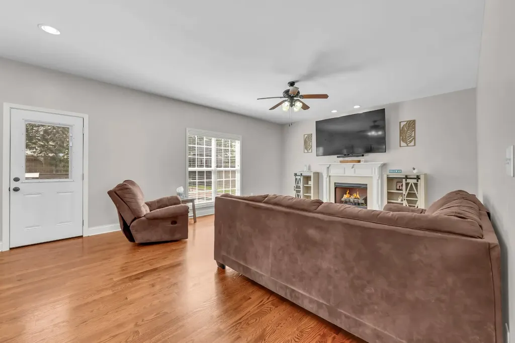 2238 Ellington Gait Drive Clarksville TN 37043