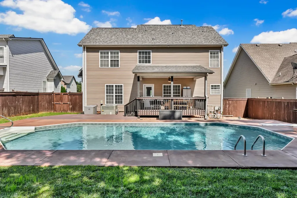 2238 Ellington Gait Drive Clarksville TN 37043