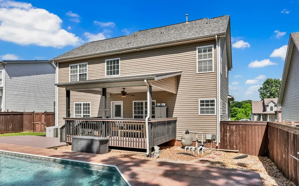2238 Ellington Gait Drive Clarksville TN 37043