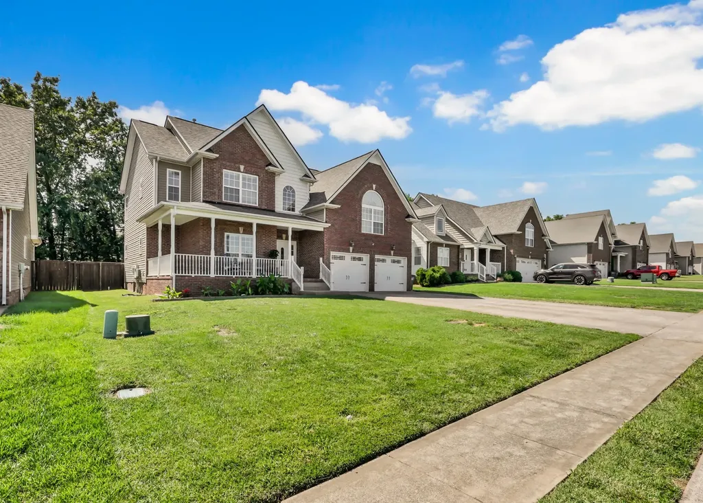2238 Ellington Gait Drive Clarksville TN 37043