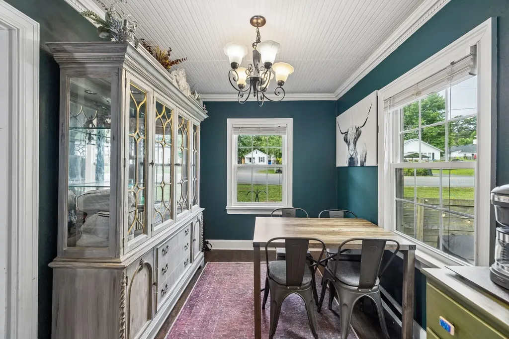 901 Emmett Avenue, NW Cleveland TN 37311