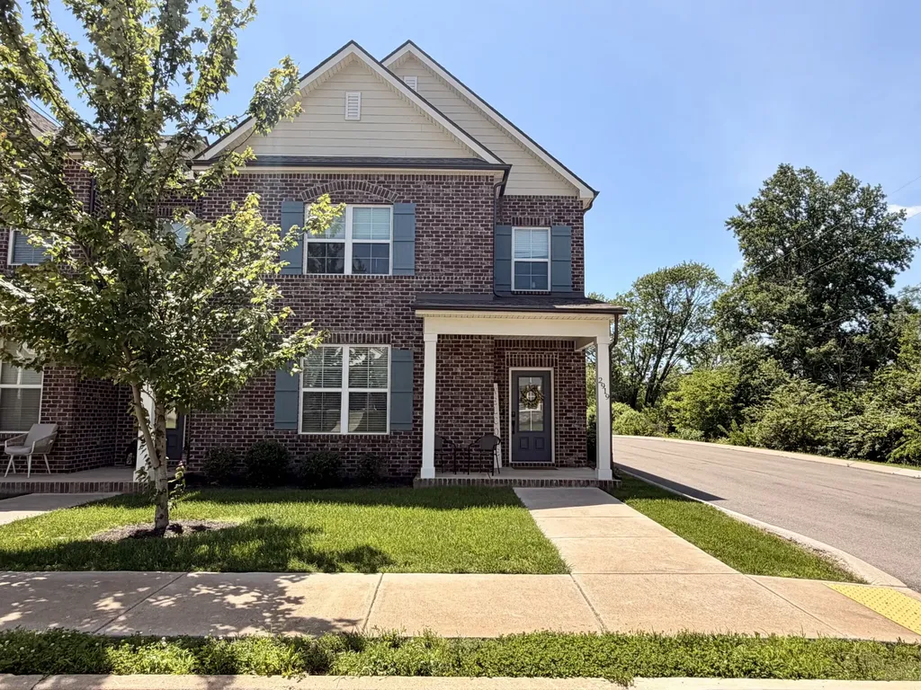 2919 Suzanne Landon Drive Murfreesboro TN 37130