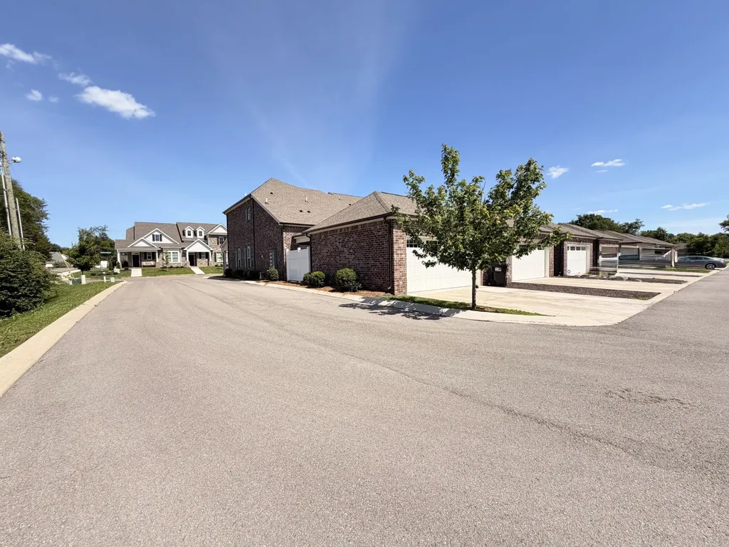 2919 Suzanne Landon Drive Murfreesboro TN 37130