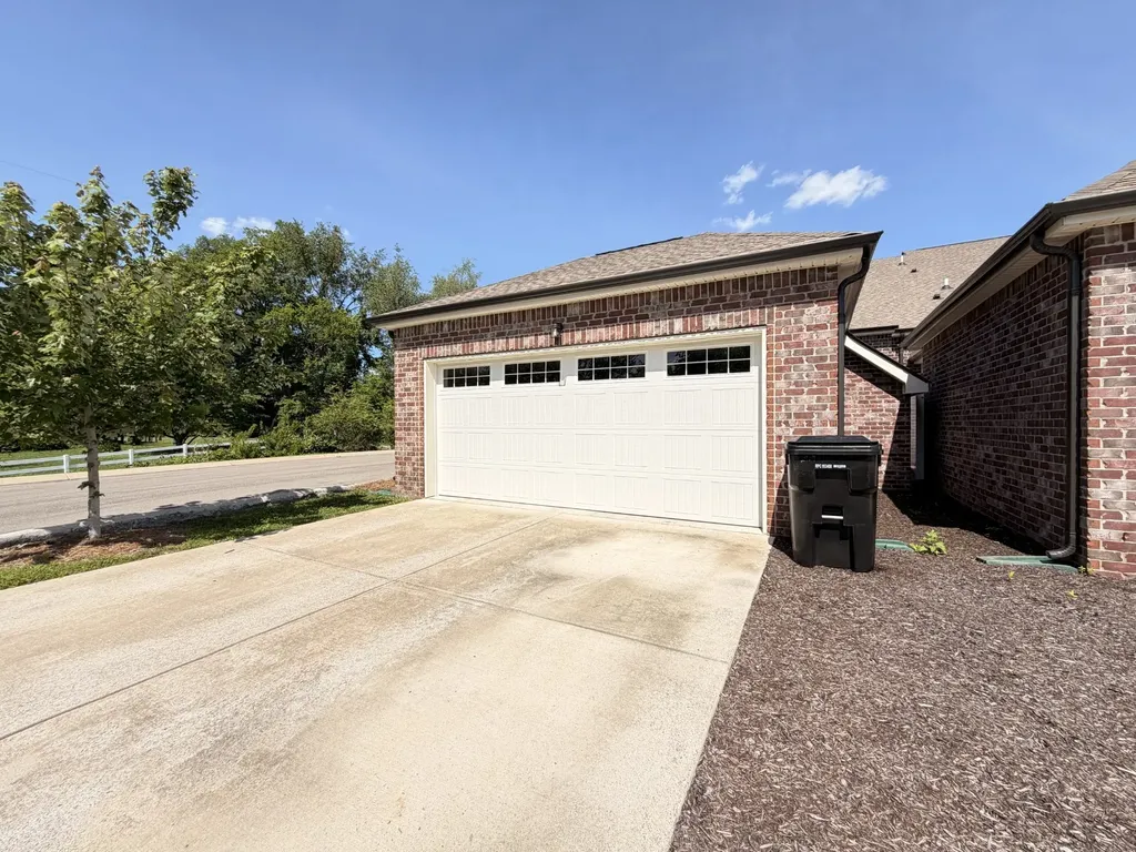 2919 Suzanne Landon Drive Murfreesboro TN 37130