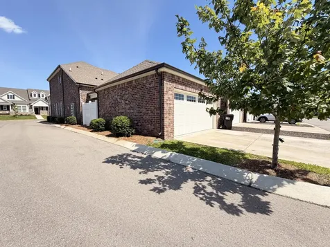 2919 Suzanne Landon Drive Murfreesboro TN 37130