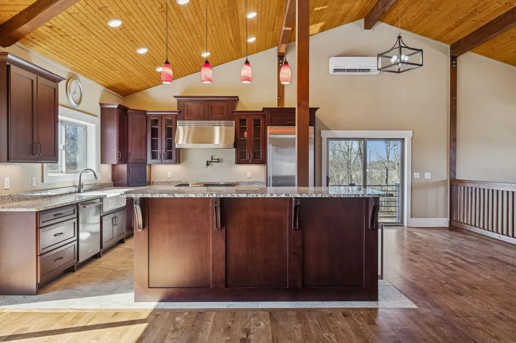 1224 Hangar Road Springfield TN 37172