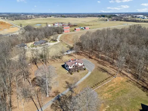 1224 Hangar Road Springfield TN 37172