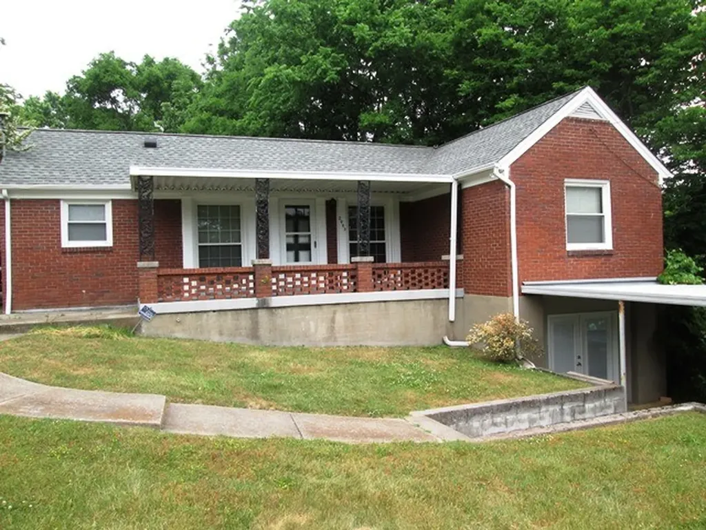 2003 Hackberry Lane Nashville TN 37206