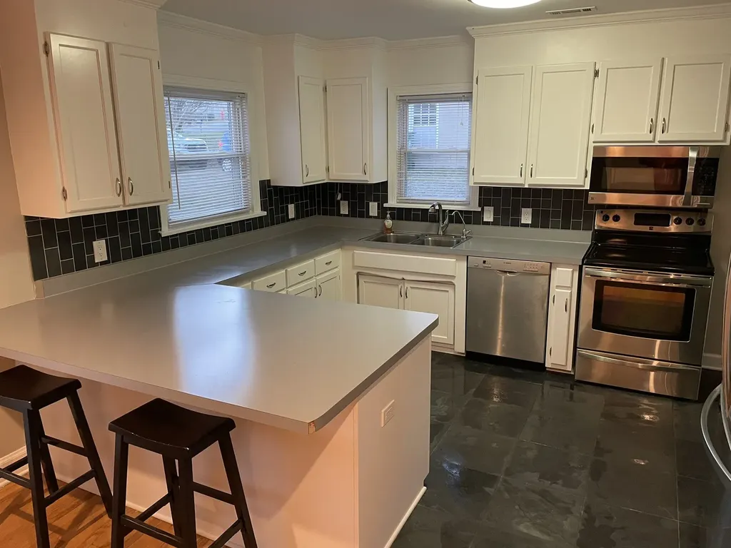 2003 Hackberry Lane Nashville TN 37206