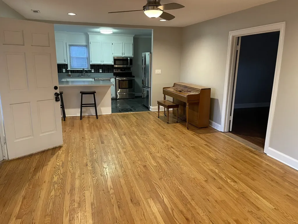 2003 Hackberry Lane Nashville TN 37206