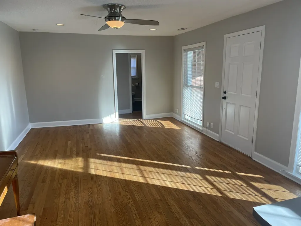 2003 Hackberry Lane Nashville TN 37206