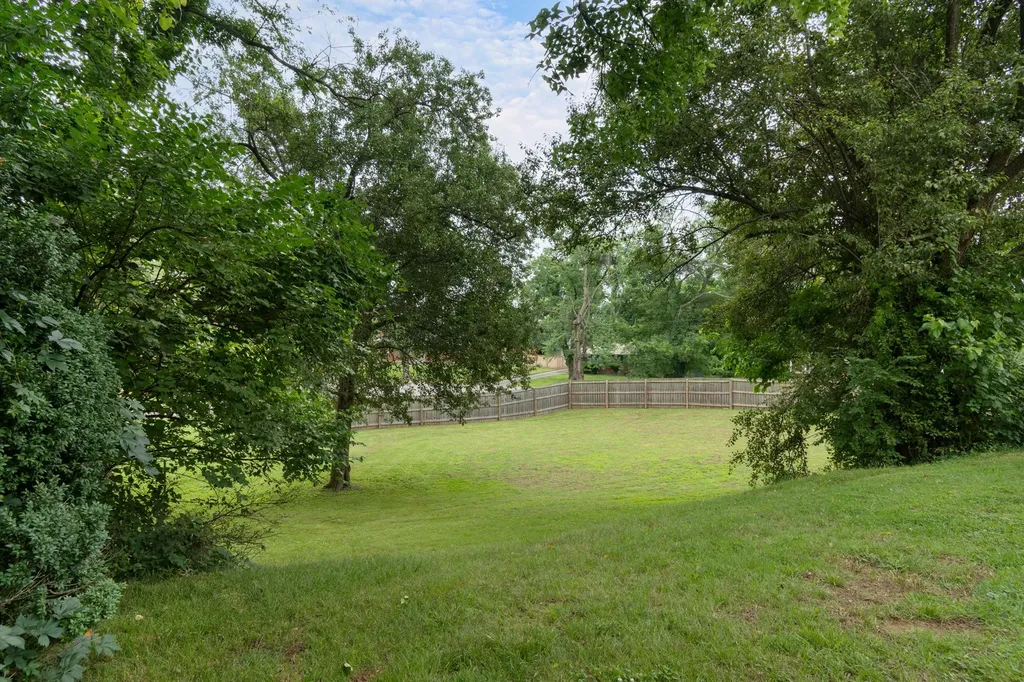 923 Shauna Drive Nashville TN 37214