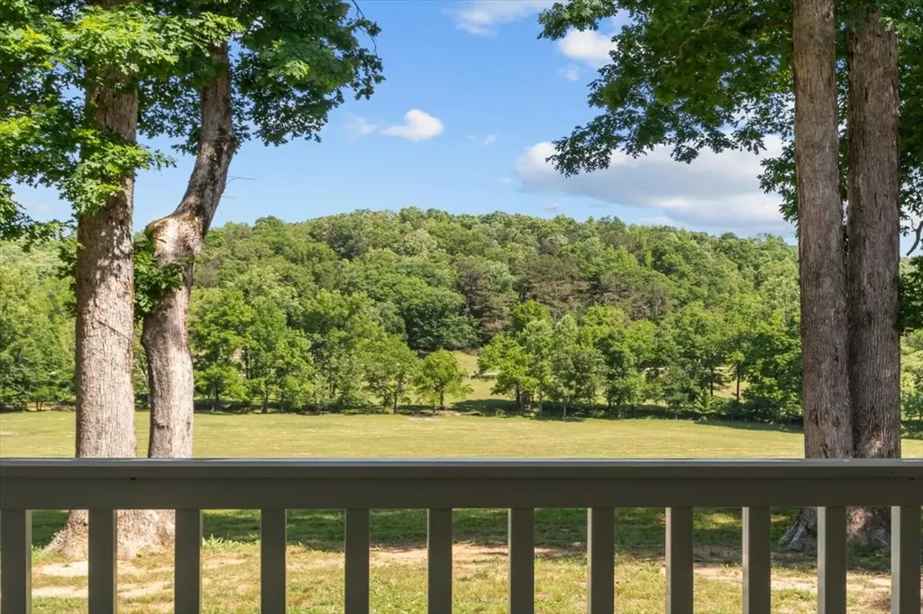 1267 Wades Branch Road Centerville TN 37033