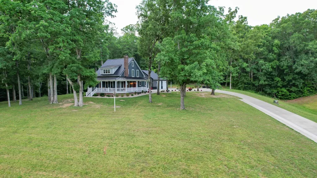 1267 Wades Branch Road Centerville TN 37033