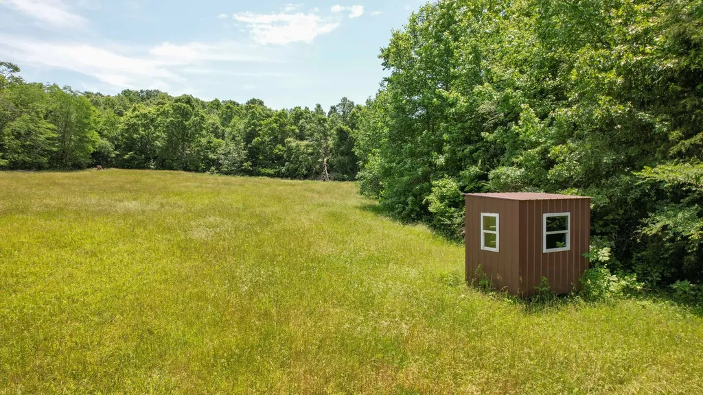 1267 Wades Branch Road Centerville TN 37033
