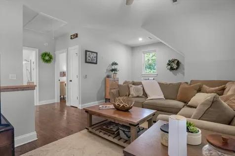 1267 Wades Branch Road Centerville TN 37033