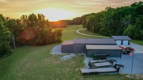 1267 Wades Branch Road Centerville TN 37033