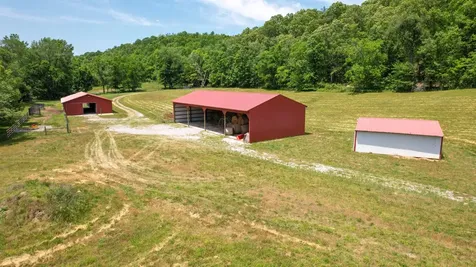 1267 Wades Branch Road Centerville TN 37033