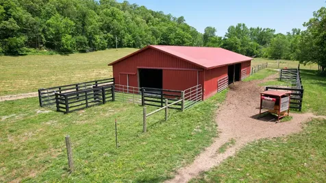 1267 Wades Branch Road Centerville TN 37033