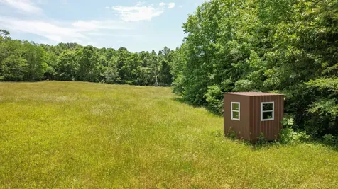 1267 Wades Branch Road Centerville TN 37033