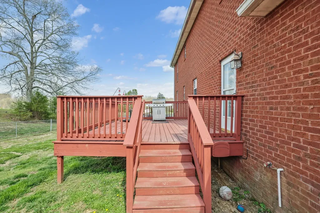 407 Ranch Road Portland TN 37148
