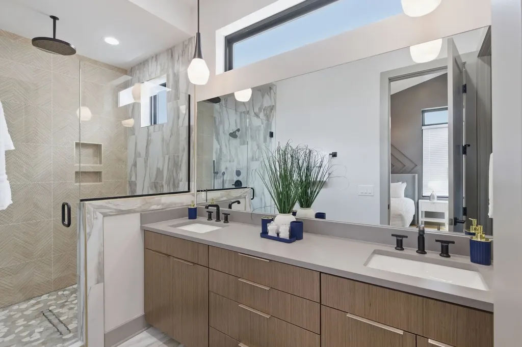 2014B 9th Ave, N Nashville TN 37208