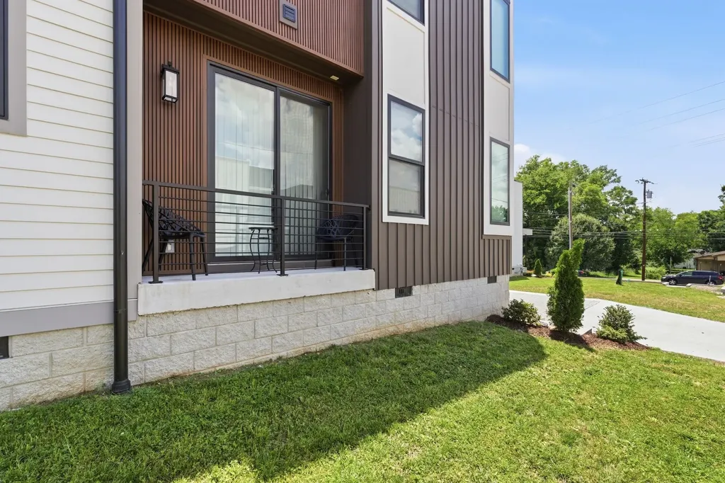 2014B 9th Ave, N Nashville TN 37208