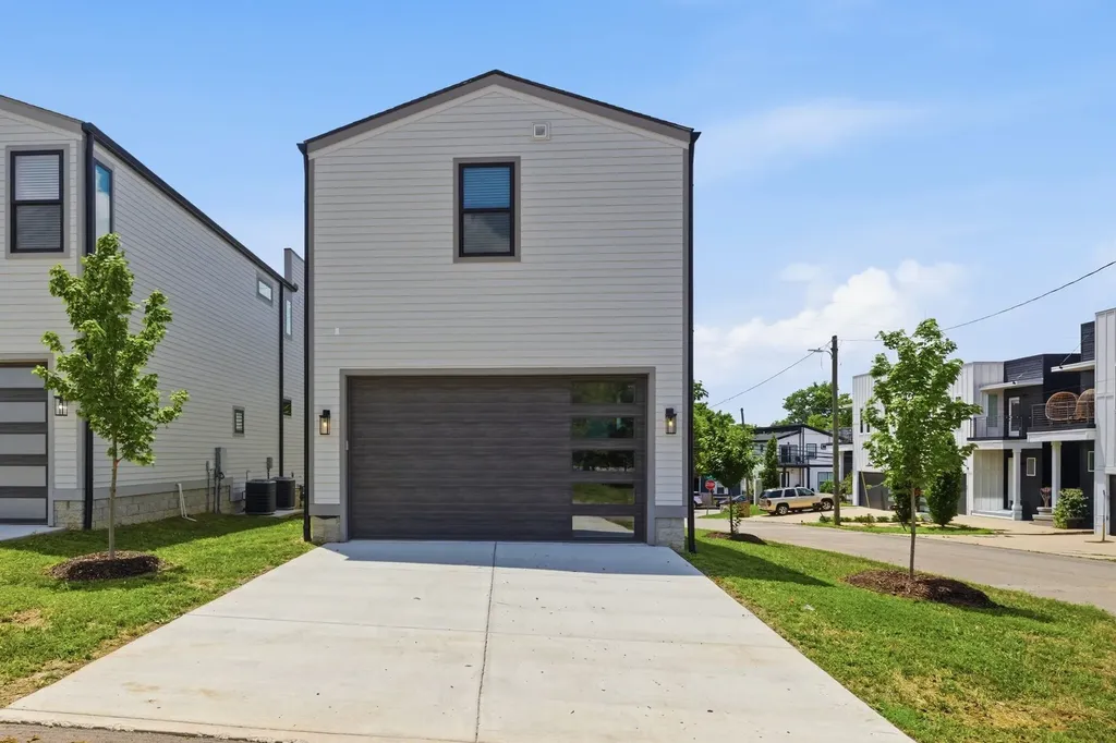 2014B 9th Ave, N Nashville TN 37208