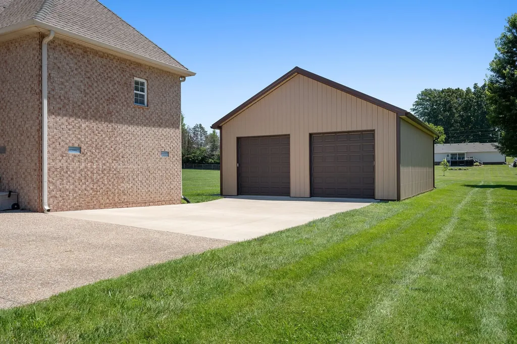 69 Deer Run Road Cross Plains TN 37049