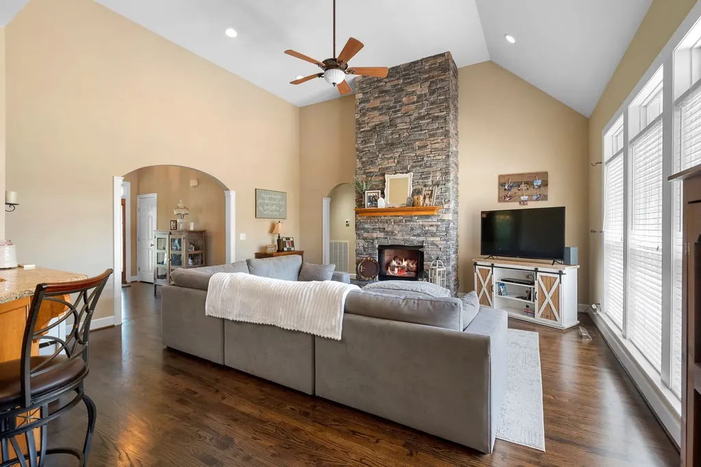 69 Deer Run Road Cross Plains TN 37049