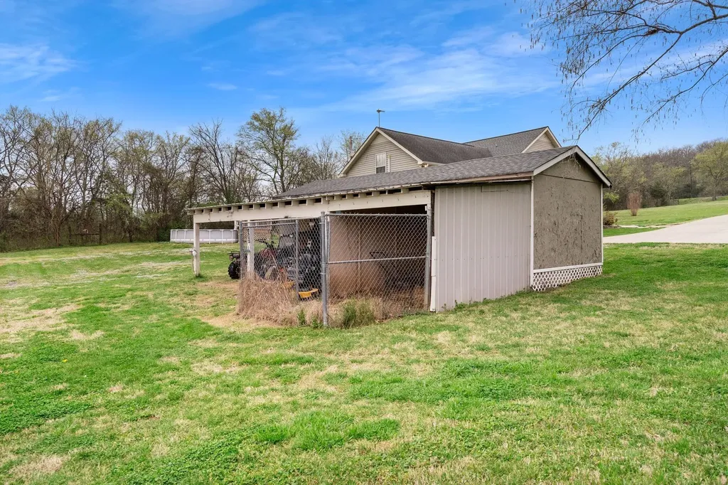 15541 Cainsville Road Milton TN 37118