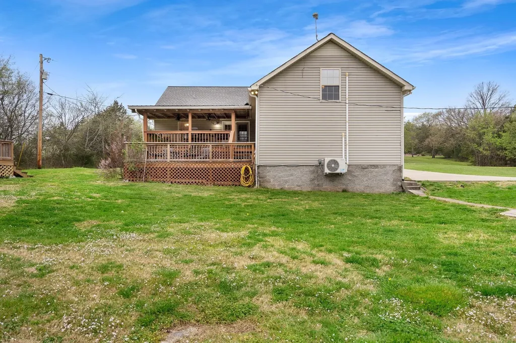 15541 Cainsville Road Milton TN 37118