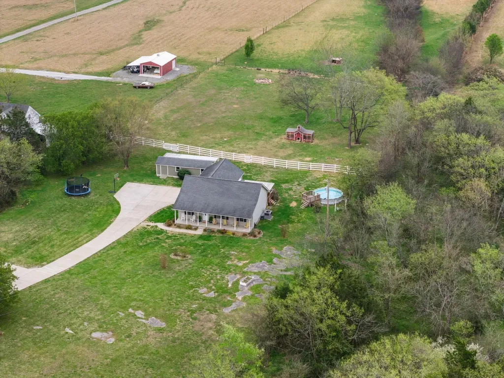 15541 Cainsville Road Milton TN 37118
