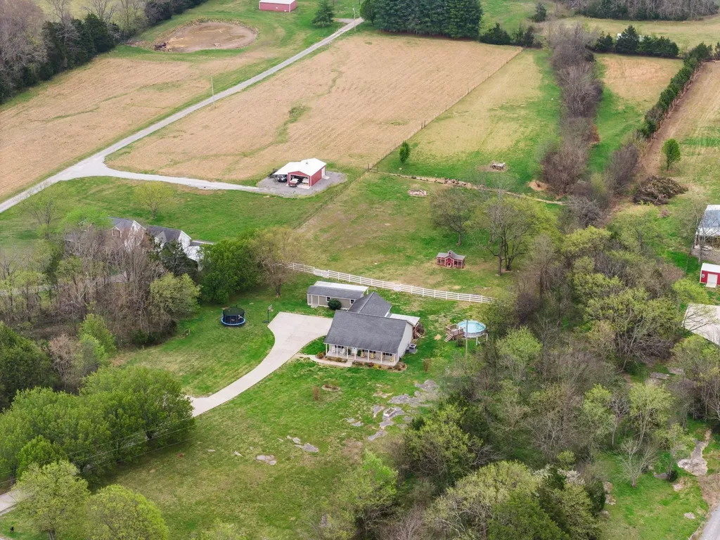 15541 Cainsville Road Milton TN 37118