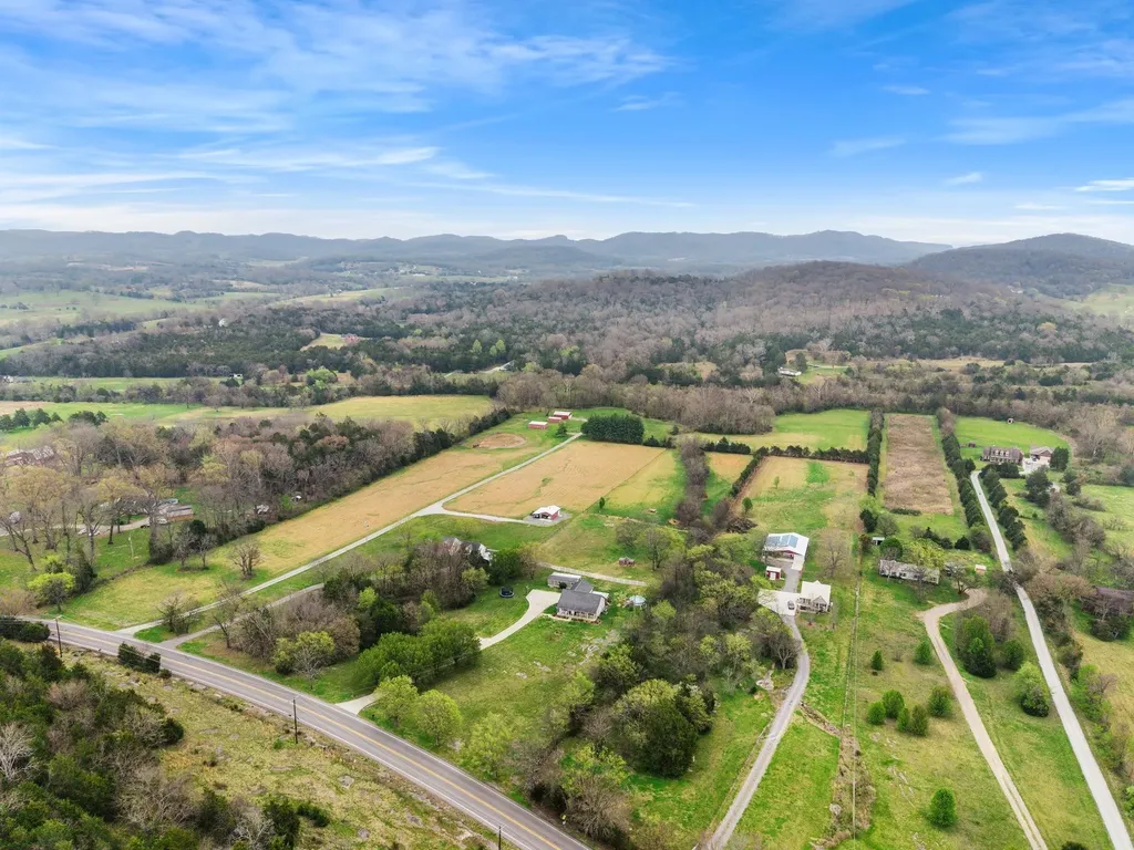 15541 Cainsville Road Milton TN 37118