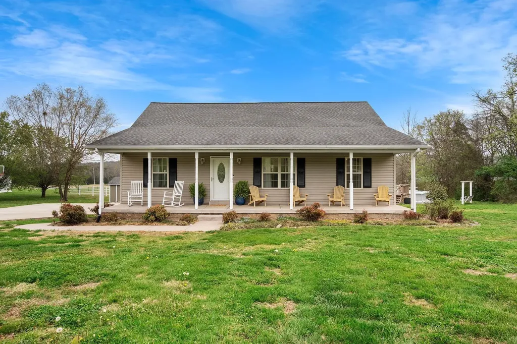 15541 Cainsville Road Milton TN 37118