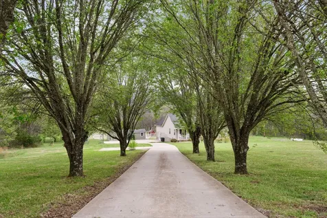 15541 Cainsville Road Milton TN 37118