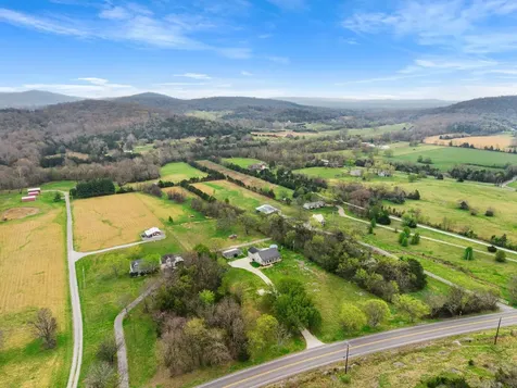15541 Cainsville Road Milton TN 37118