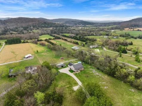15541 Cainsville Road Milton TN 37118
