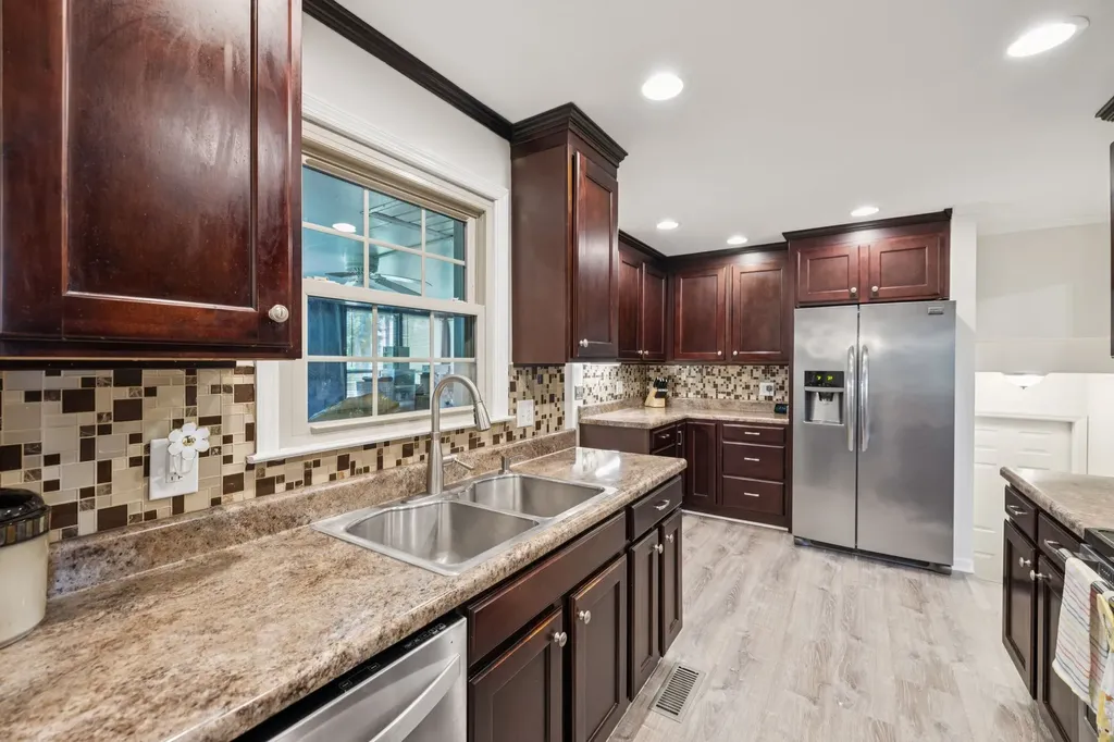 5005 Hairston Court Columbia TN 38401
