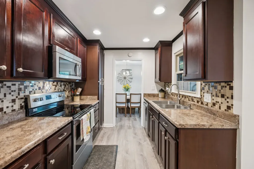5005 Hairston Court Columbia TN 38401