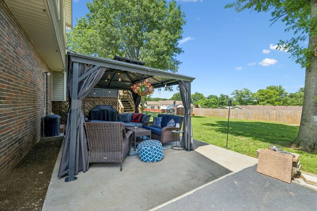 5005 Hairston Court Columbia TN 38401