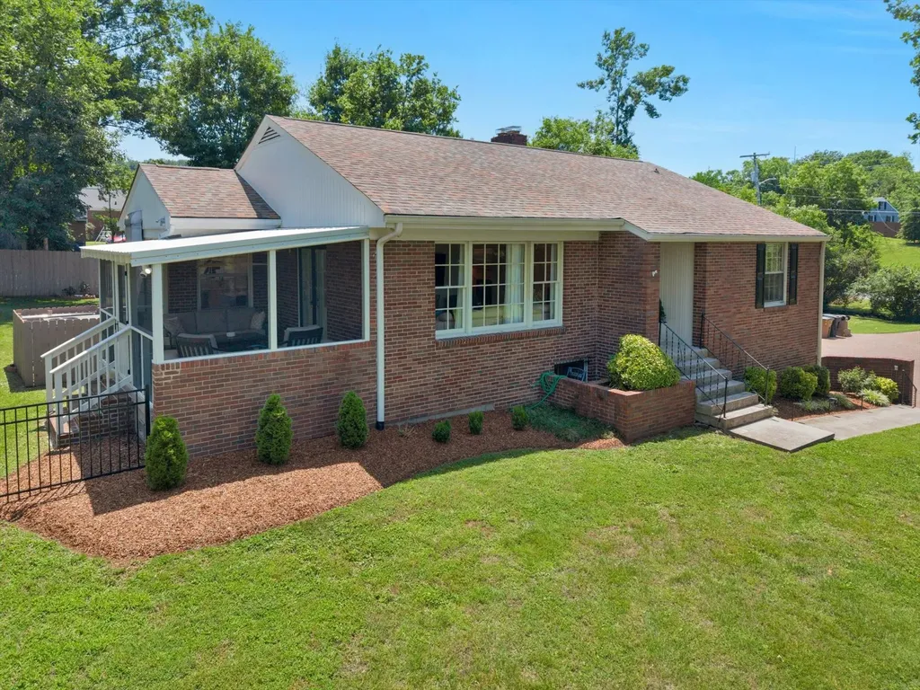 3262 Mcgavock Pike Nashville TN 37214