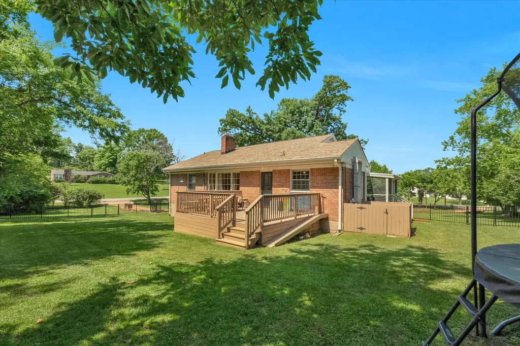 3262 Mcgavock Pike Nashville TN 37214