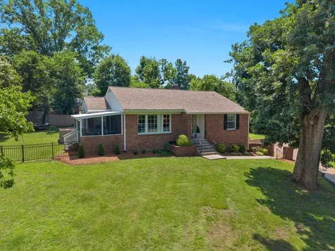 3262 Mcgavock Pike Nashville TN 37214