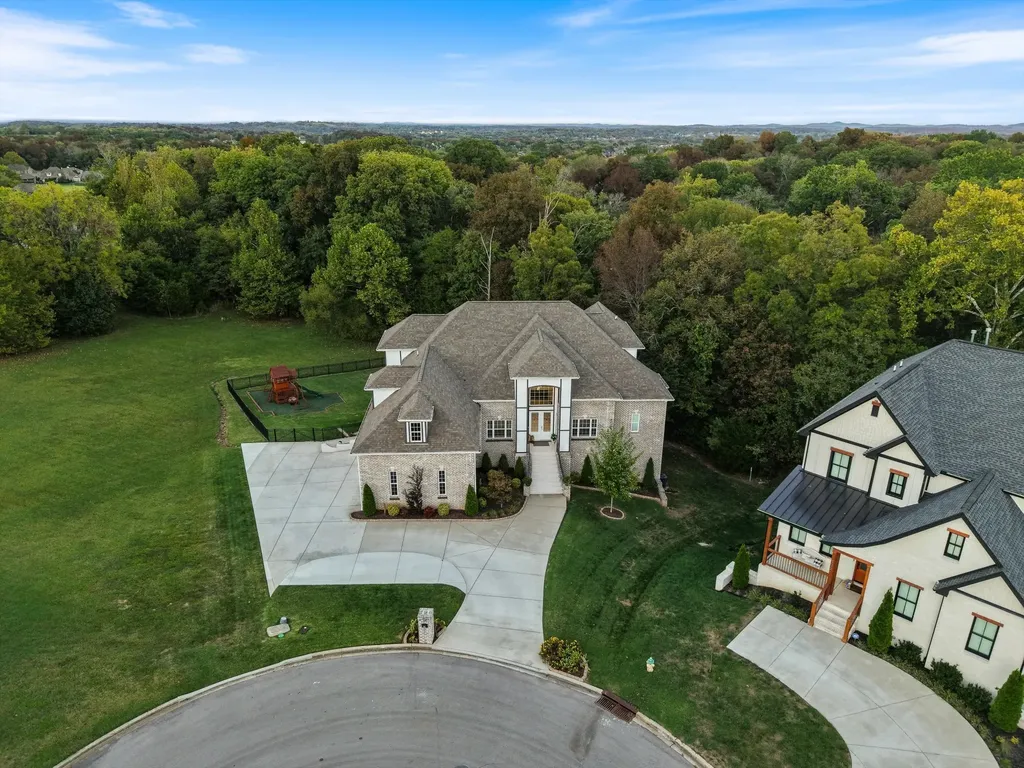123 Chesapeake Court Lebanon TN 37087