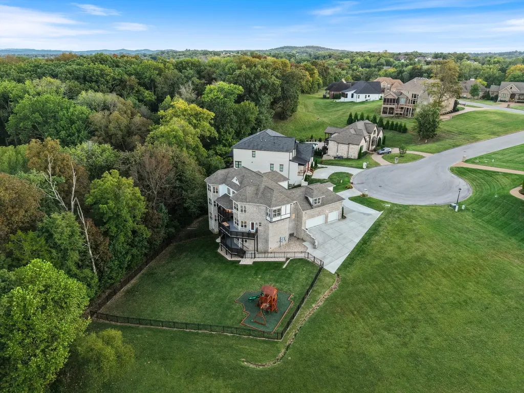 123 Chesapeake Court Lebanon TN 37087